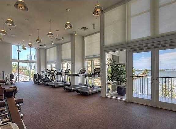 5th image of 2020 N Bayshore Dr APT 1080A