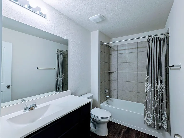 121 Dylan Dr — Photo 17