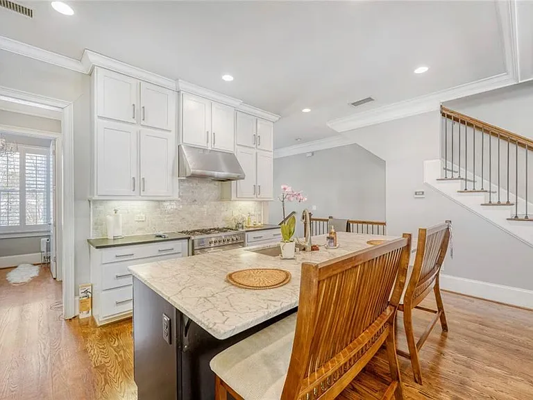 1196 John Collier Rd #1196 — Photo 12
