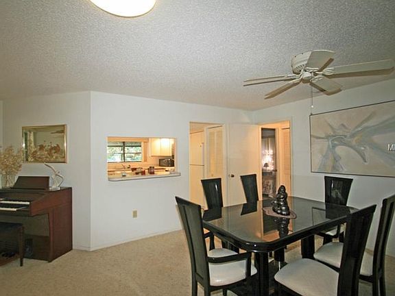 3rd image of 210 Laurel Hollow Dr #6