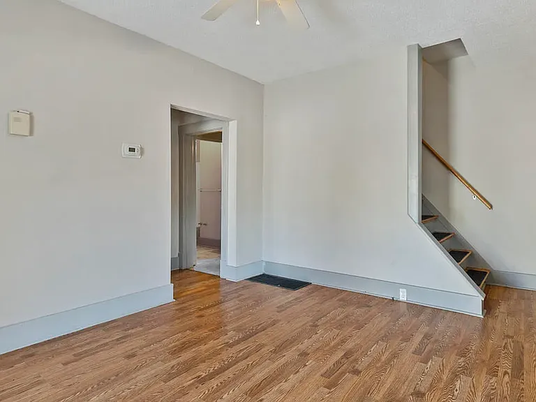 504 Montana Ave — Photo 4