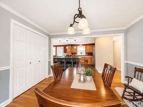 3rd image of 54 Midwood Farm Road