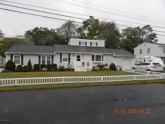 2nd image of 2406 6th Ave