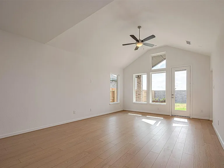 8710 Limmen Terrace Trl — Photo 7