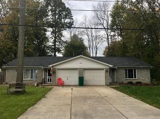 5922 Lakeview Ter, Lake View, NY 14085