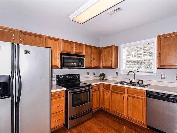 3rd image of 404 Westover Pines Dr