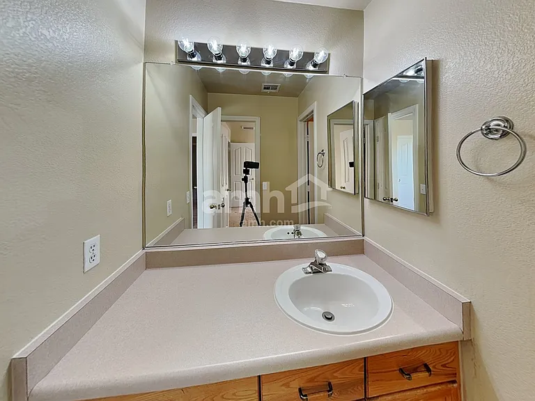 924 Country Skies Ave — Photo 15