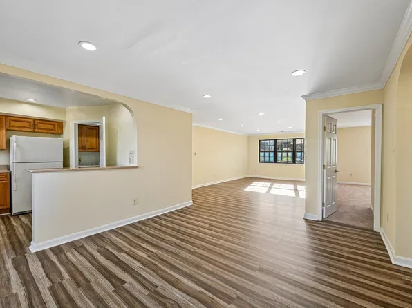 Dulaney Garden Apartments