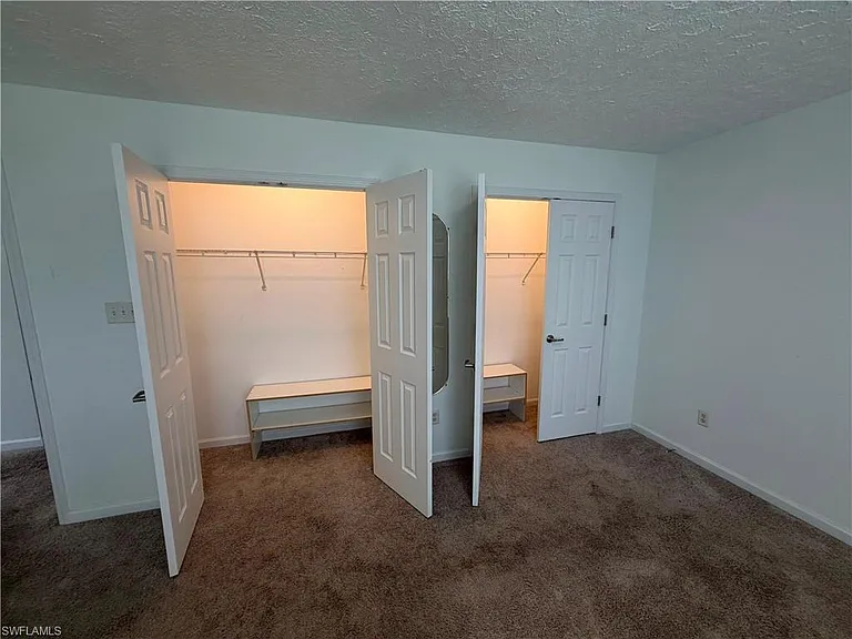 250 Leawood Cir — Photo 37