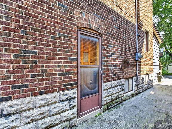 3rd image of 59 Cherrywood Ave