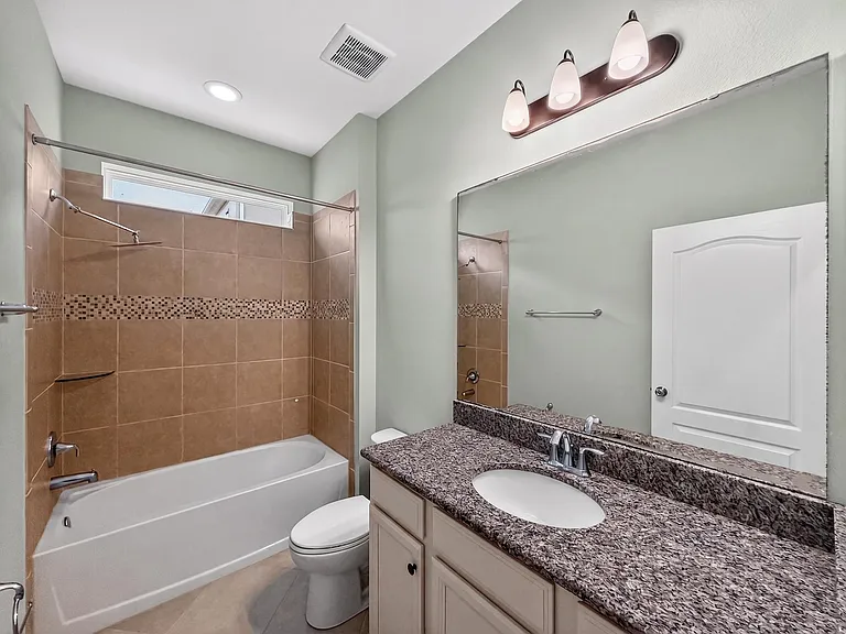 2062 Redbay Ave — Photo 20