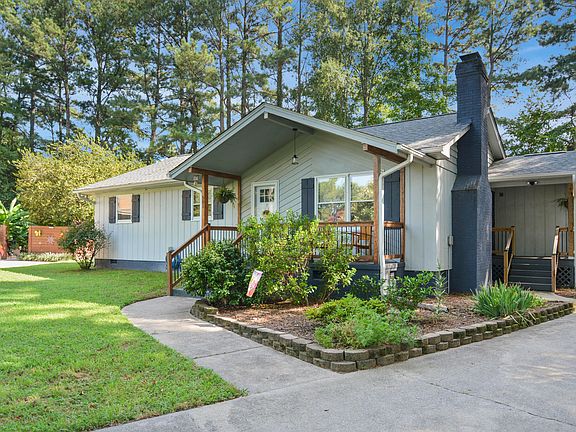 3rd image of 501 Yates Pl