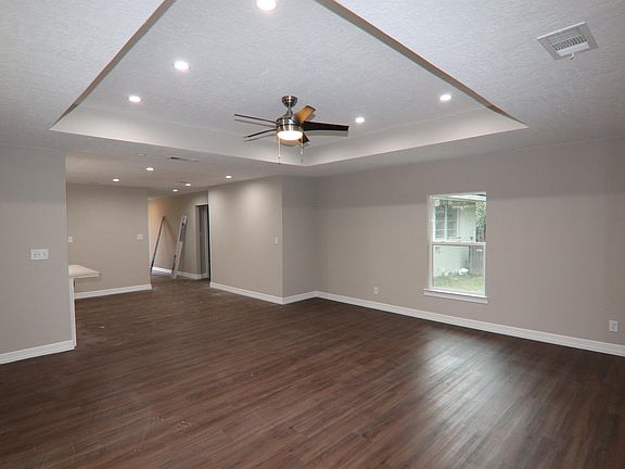 4th image of 1317 South Ave