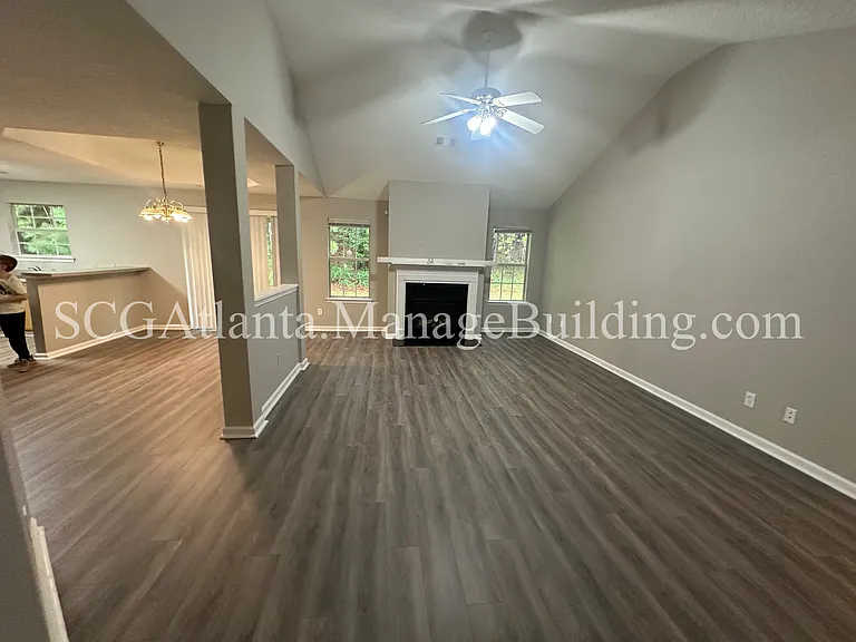 154 Willow Springs Ln — Photo 6