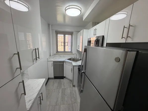 (undisclosed Address), Fresh Meadows, NY 11365