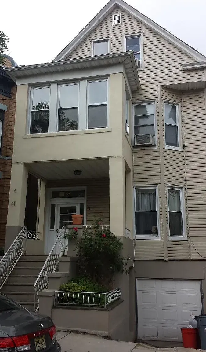 41 Cooper Pl — Photo 2