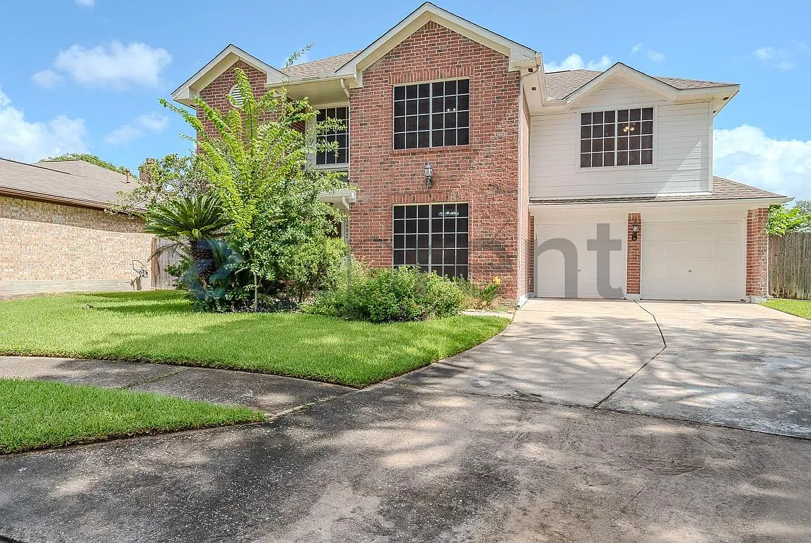 3 bed, 2.5 bath, 1548 sqft, $1,805 — Photo 1