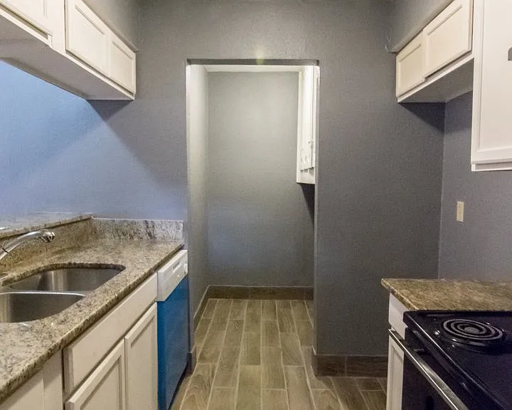 317 Valley Park Dr — Photo 10