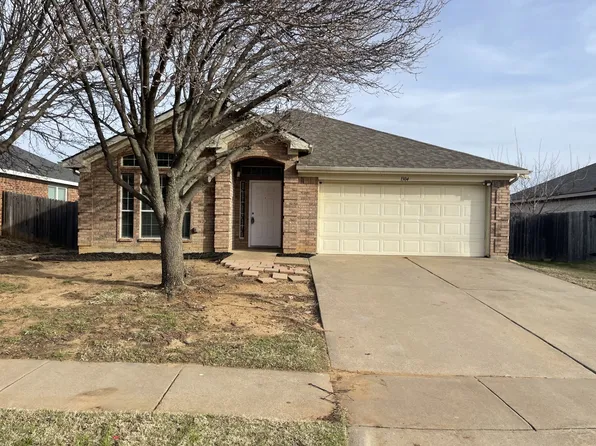 1304 Meadowbrook Ln, Crowley, TX 76036