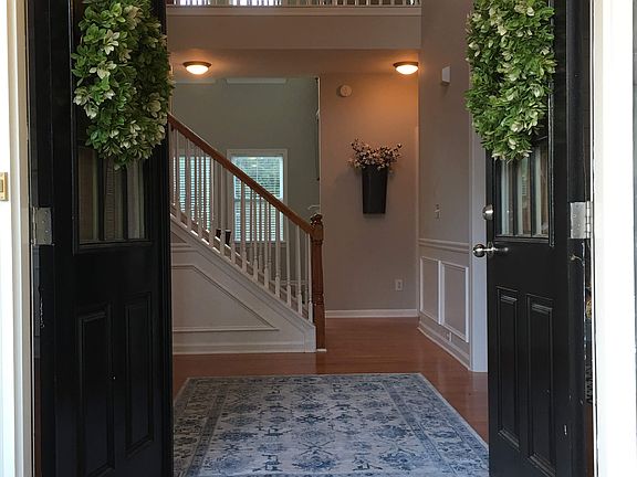 5th image of 403 Brookfield Cir