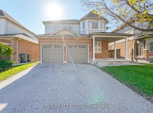 8 Poplar Plains Rd #BASEMENT, Brampton, ON L7A 2E3