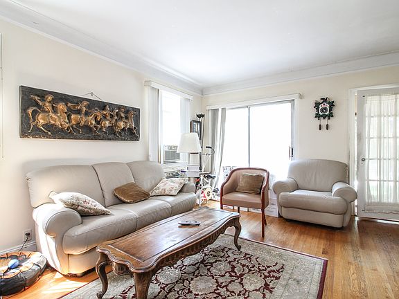 3rd image of 140 King Ave