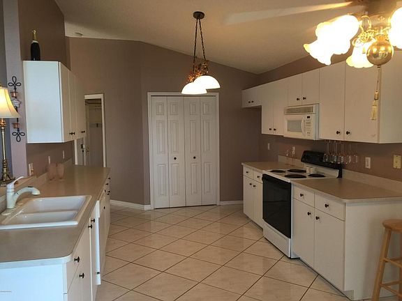 3rd image of 6442 Nona Ct