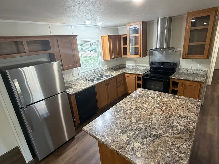 1105 S Rogers St — Photo 37