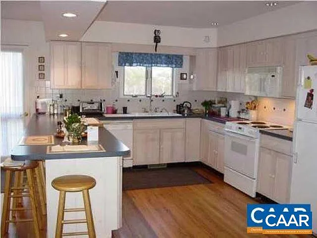429 Logtrac Rd — Photo 2