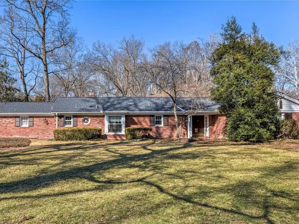 25 Glen Abbey Dr, Saint Louis, MO 63131