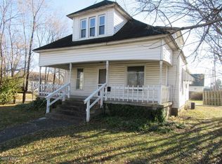 602 W Poplar St, West Frankfort, IL 62896