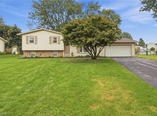 8008 Garnet Ave NE, Canton, OH 44721
