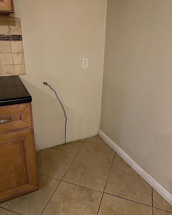 1st image of 1365 W Princeton St