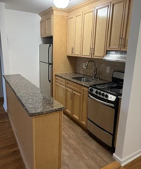 500 Kensington Ln — Photo 4
