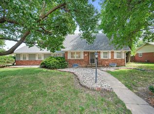 8327 E Willowbrook Rd, Wichita, KS 67207