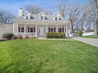5 Clearbrook Ct, Bloomington, IL 61701