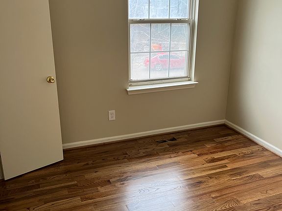 2nd image of 630 Wedgewood Ave #630