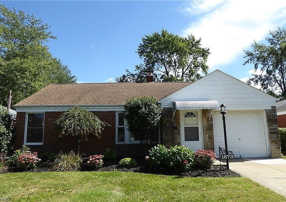 1st image of 1673 Longwood Dr