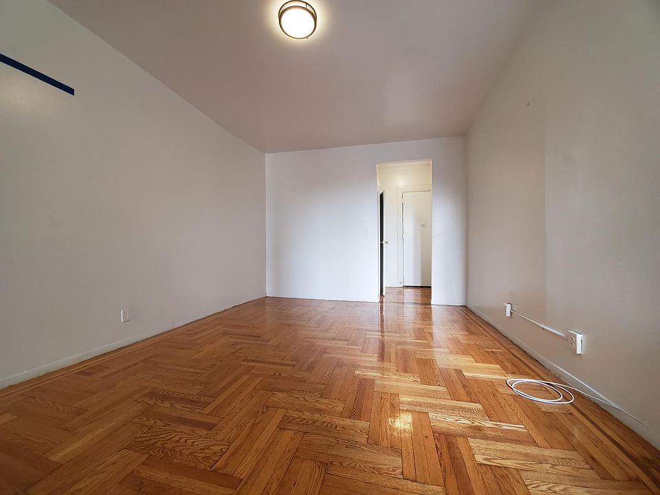 1st image of 2690 University Ave #H4