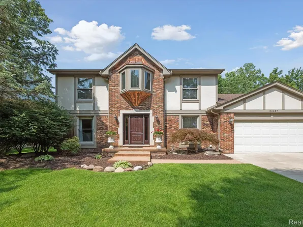 24487 Venice Dr, Novi, MI 48374