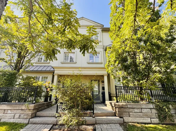 32 Glendora Ave, Toronto, ON M2N 2V7