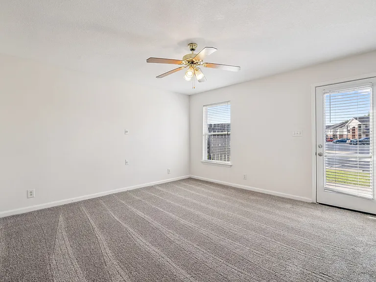Legacy Village — Photo 112