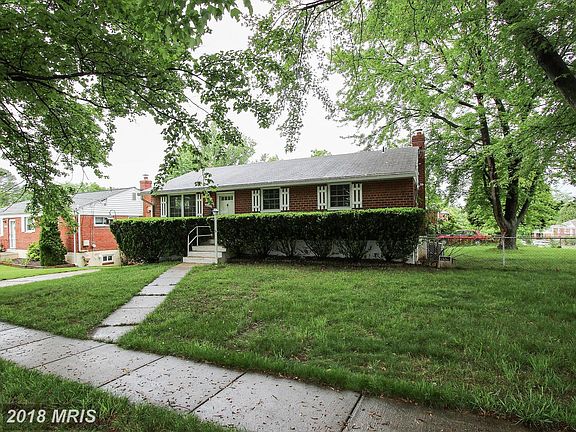 3rd image of 4609 Wilwyn Way