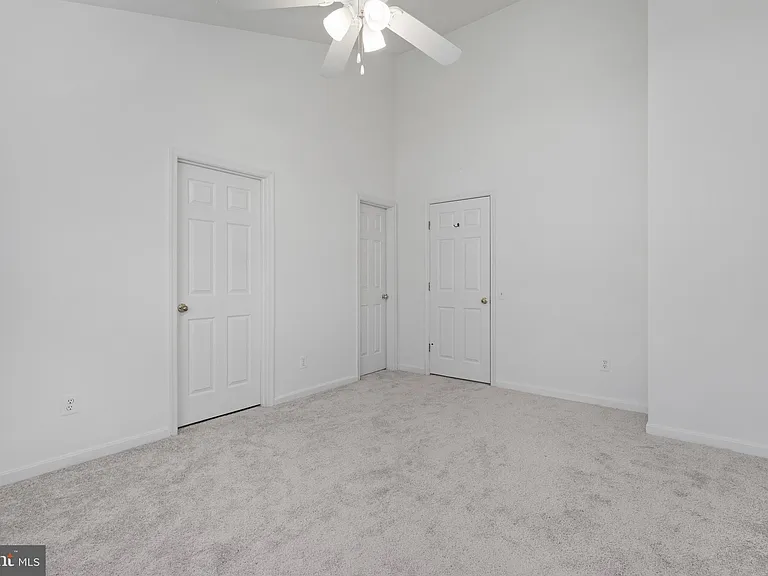18506 Carriage Walk Cir — Photo 35