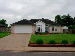 1004 E Green Acres Dr, Rogers, AR 72758