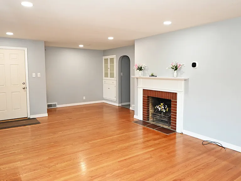 56 West St — Photo 26
