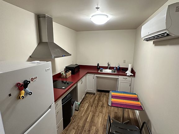 5th image of 400-404 Stewart Ave #Basement