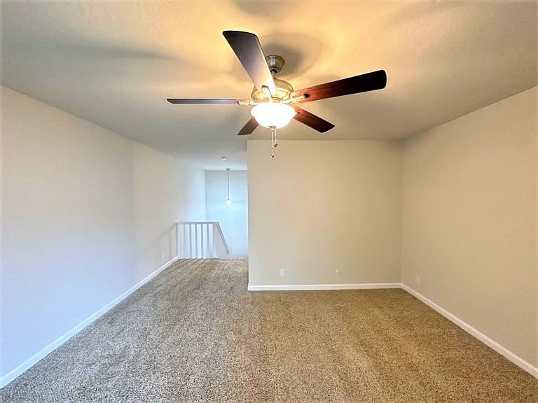 1587 Oxford St #14 — Photo 7