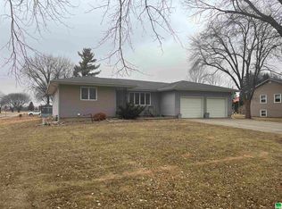 1320 Maple Dr, Onawa, IA 51040