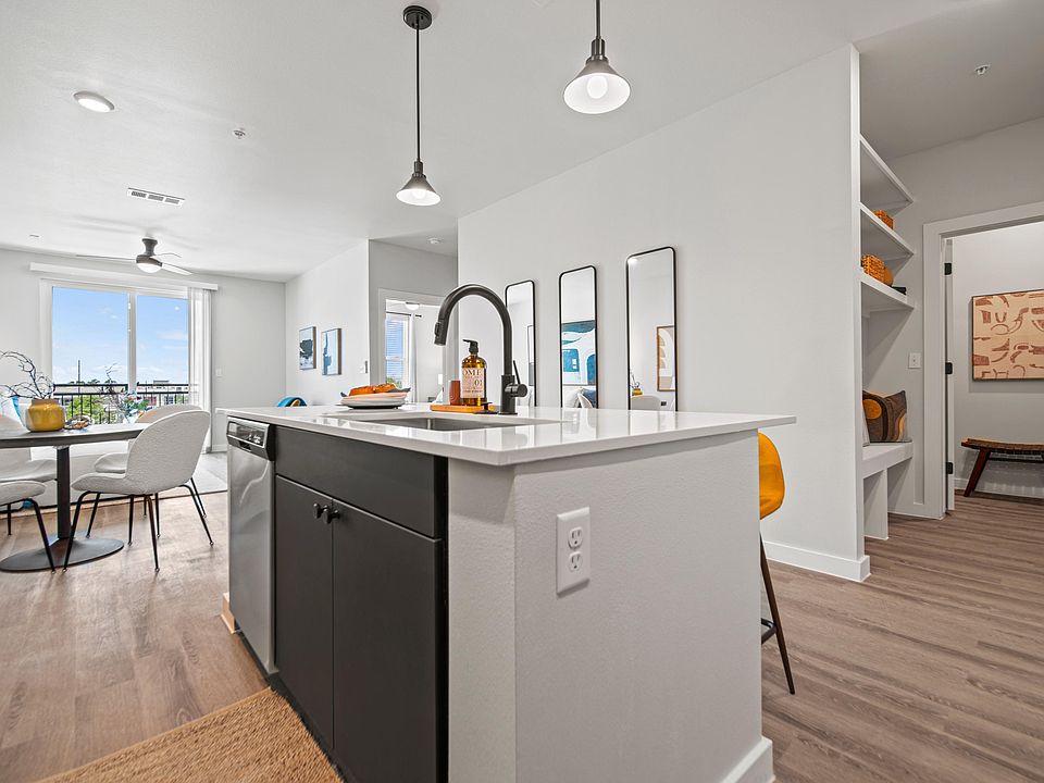 1st image of 613 W Saint Johns Ave #308